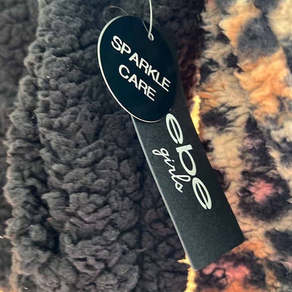 Bebe leopard fuzzy hoodie - Picture 4 of 6